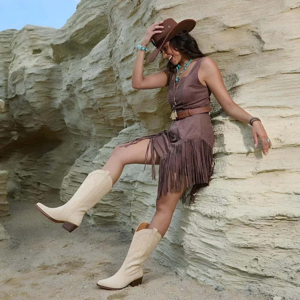 Women's Elegance Embroidery Cream Chunky Heel Mid Calf Snip Toe Western Boots - Picture 3 of 6